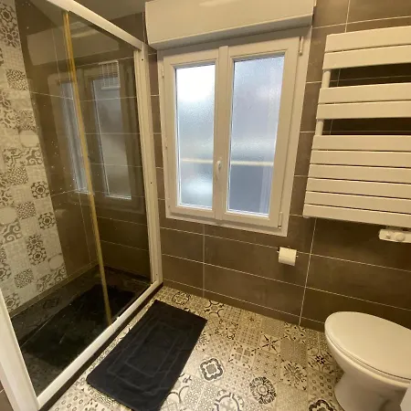 Studio Calme Centre De Apartment *