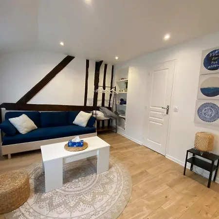 Studio Calme Centre De Apartment *